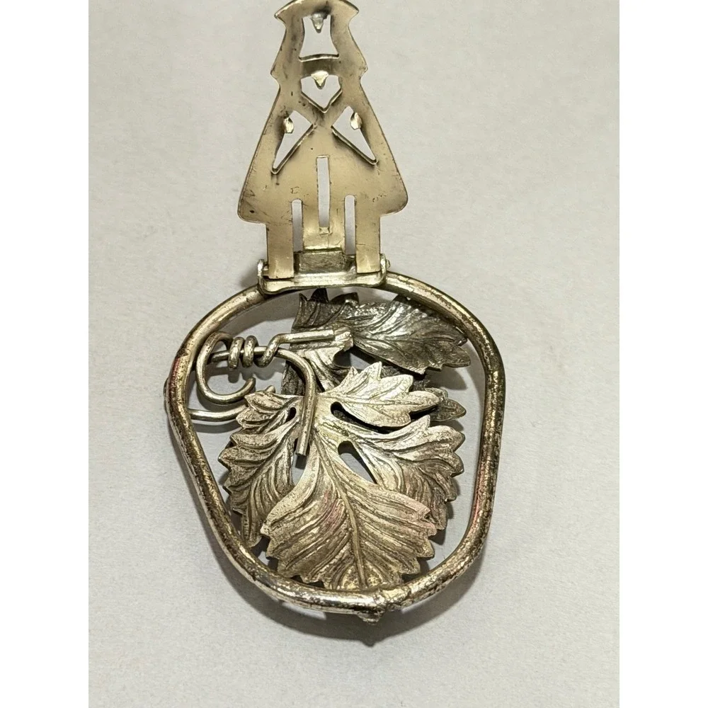 Vintage Leaf Fur‎ Clip Womens Silver Tone Art Deco Botanical Brooch